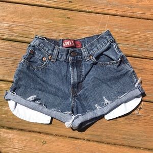 High waisted Levi’s jean shorts